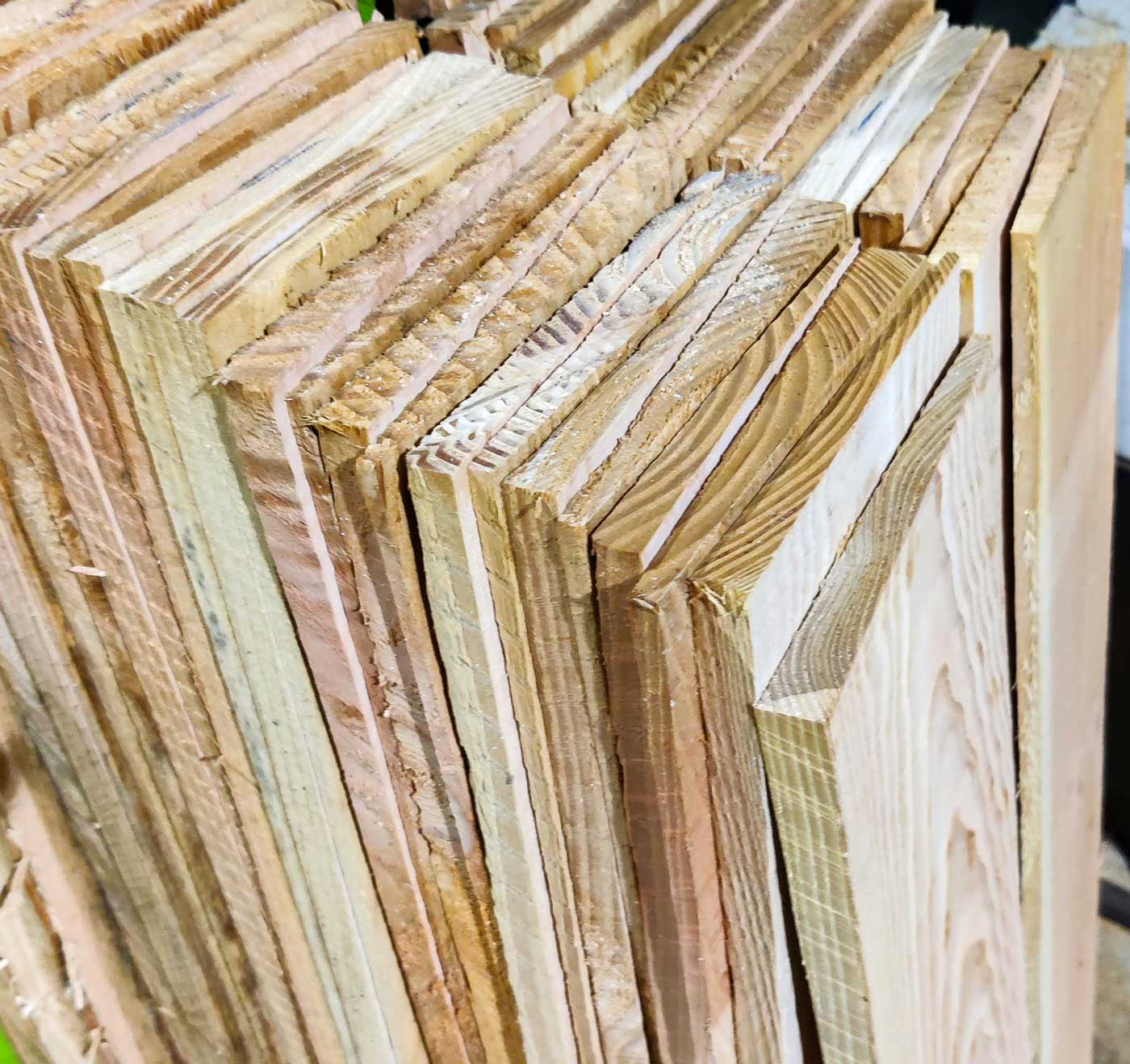 Naturally Treated Softwood Feather Edge Fencing Boards - Larch/Douglas Fir or Cedar