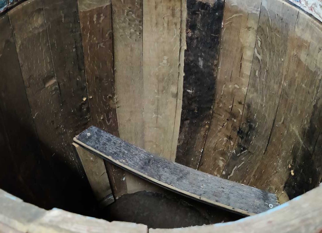 Oak Wine & Whiskey Barrel Ice Baths