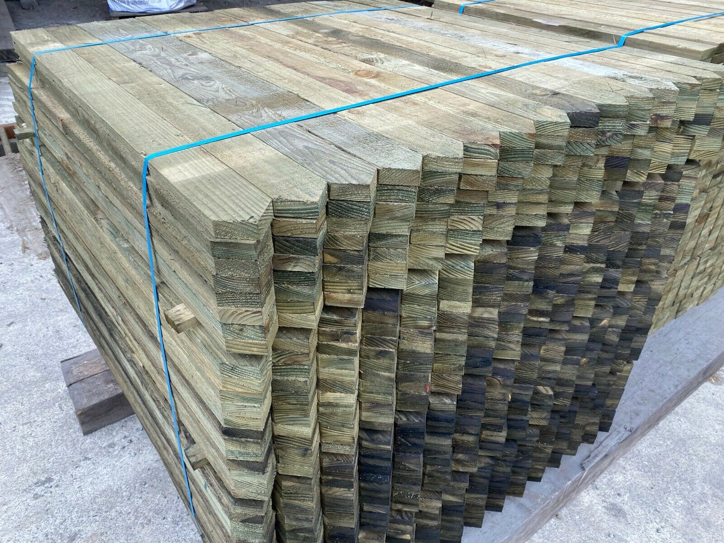 Treated Softwood Picket Garden Fencing Pales