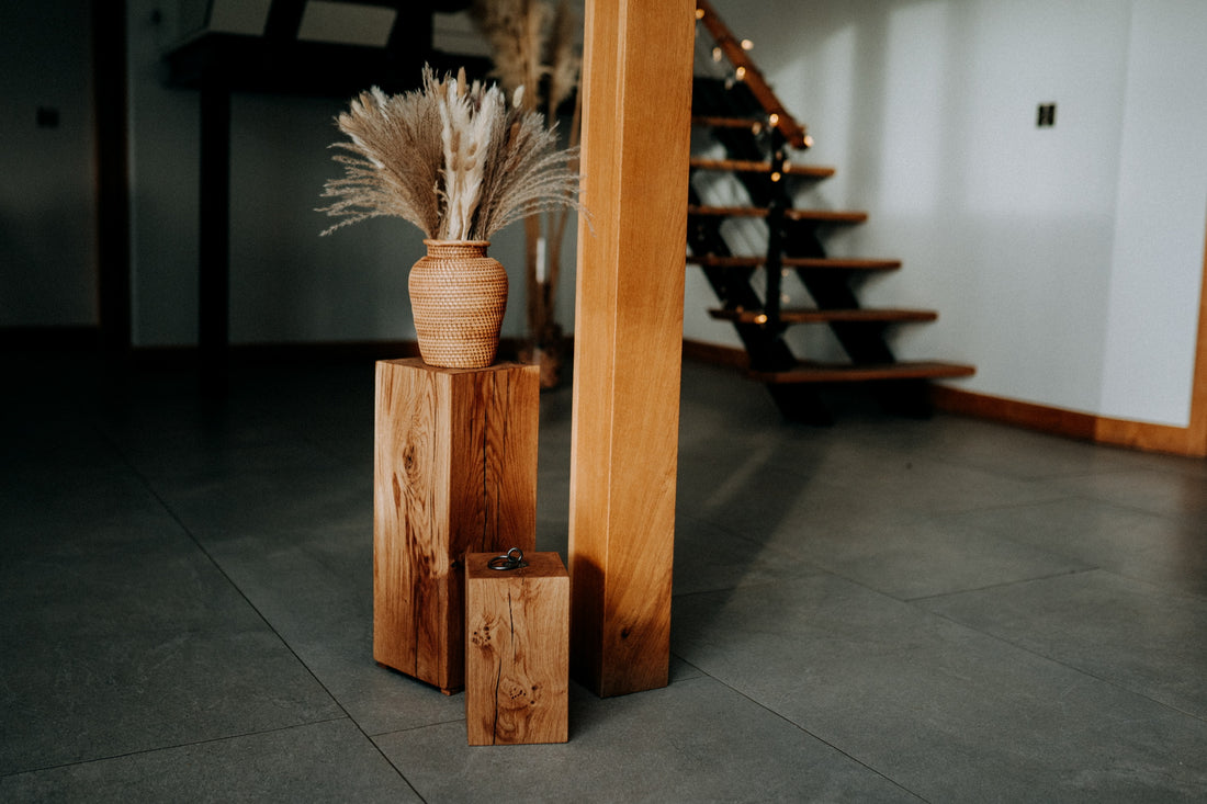 
                      
                        Solid Oak Lamp Stand, Side Table & Display Pedestal
                      
                    