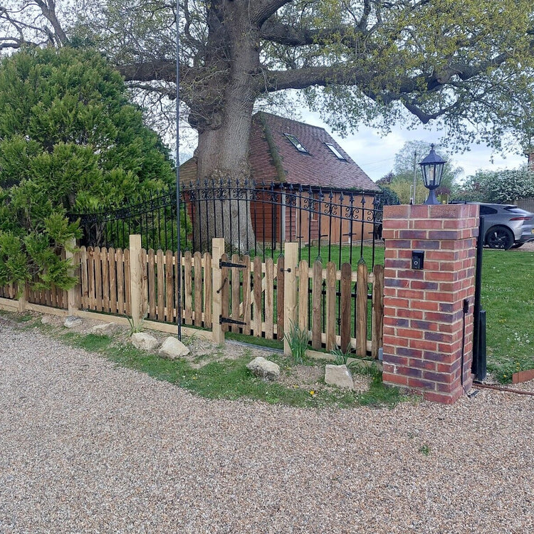 Treated Softwood Picket Garden Fencing Pales