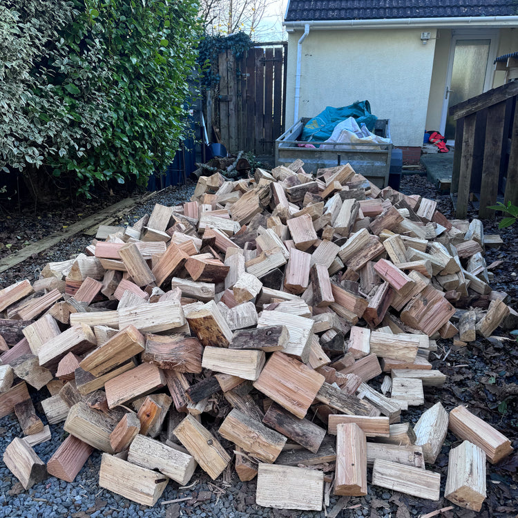 Oak Off-Cuts Kiln-Dried Seasoned Firewood - Pembrokeshire/Local Deliveries