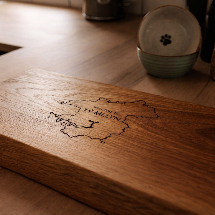 Solid Oak Chopping Board – James Martin Style Butchers Block (Custom Size, Square or Live Waney Edge)